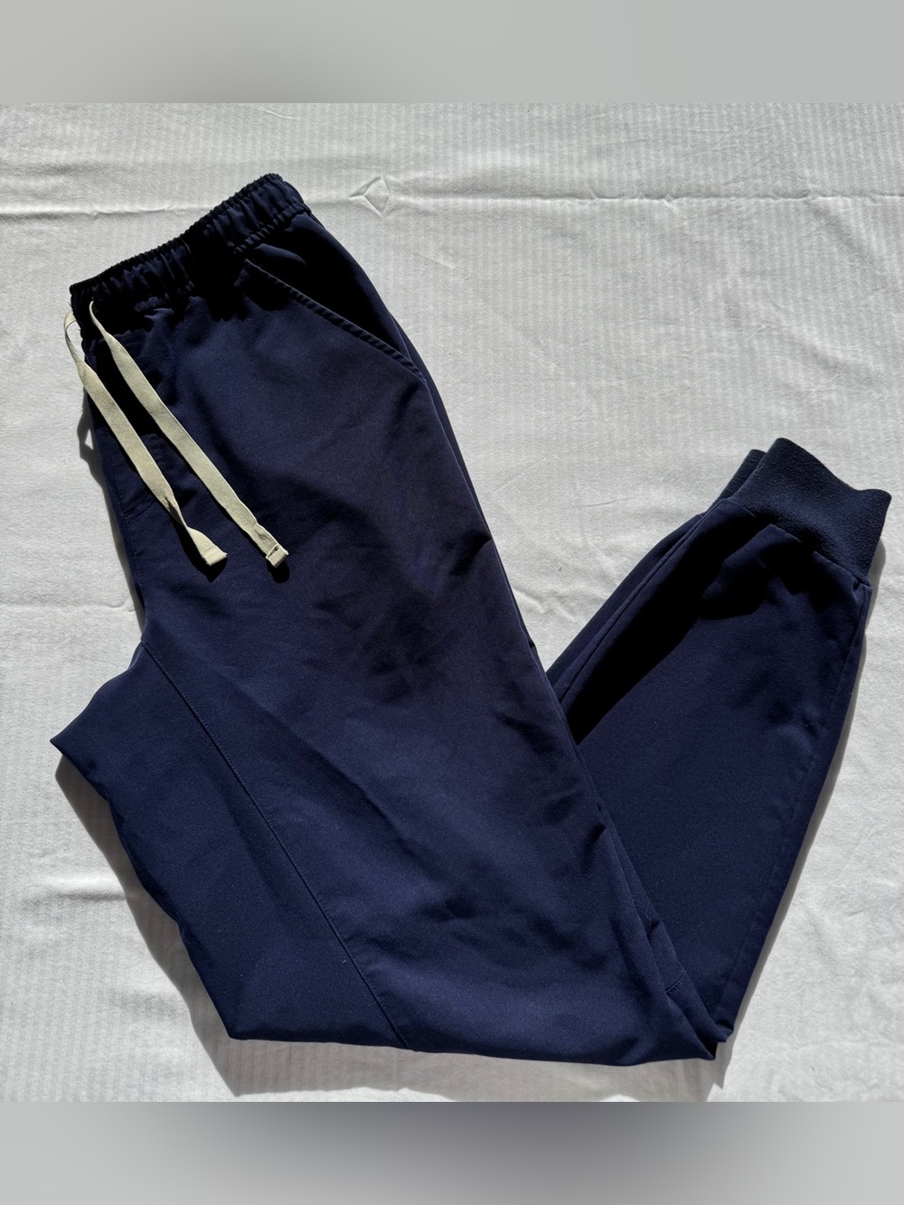 FIGS Technical Collection Blue Solid Scrub Pants woman’s Size M Polyester Blend